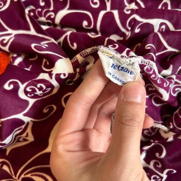 1970s vintage swirl print hooded tunic with bellsleeves from June Gale - made in - Picture 15 of 16